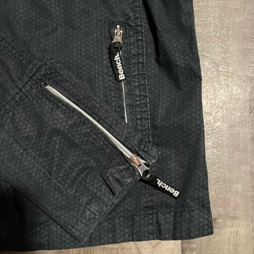 Bench Jacket - Picture 3 of 5